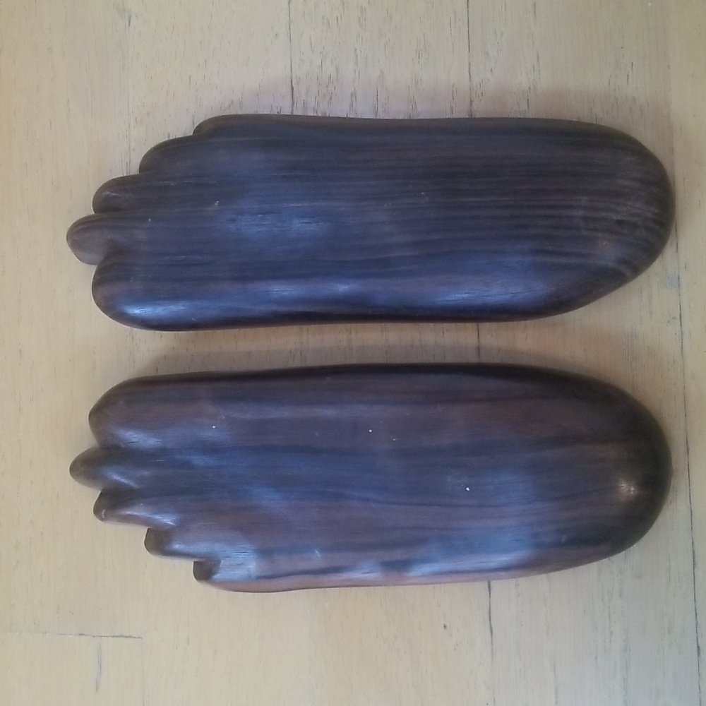 Vintage Bali Indonesia Hand Carved Wooden Feet Sculpture - Picture 7 of 9